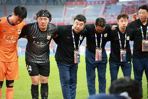 王大雷发文道歉：责任都是我们老队员的，没带动好年轻球员