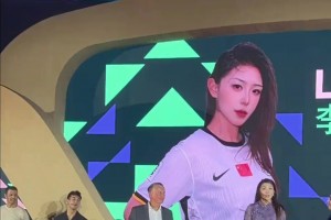 还有这层关系？德布劳内儿子百忙之中去巴萨当了一趟球童！