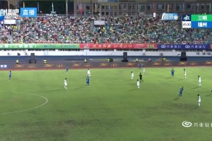 1-1！裁判观看视频后，判定福州进球有效