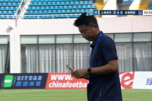 时光飞逝！当年中国足球名梗缔造者，如今已是中甲定南赣联主教练