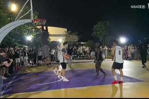 像是大人欺负小孩！杰伦布朗中国行在杭州打野球现场实录！