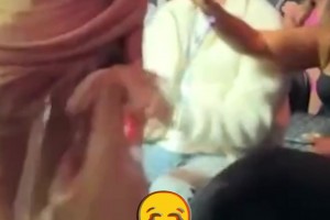 你想干嘛？福登女友赶走了女成人明星