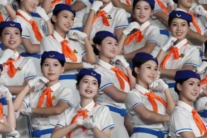 你怎能不爱！闽超厦门队的空姐拉拉队