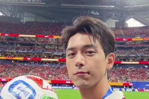 太帅啦李现担任世界杯西班牙vs沙特开球嘉宾，文娱热搜第一