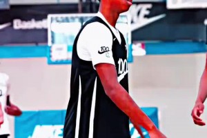 球风和保罗简直一模一样 未来可期，小保罗进军NBA指日可待！