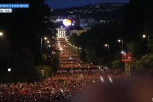 震撼！数万民众涌上挪威首都奥斯陆街头，庆祝爆冷战胜巴西
