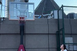 韦德：老詹依旧是是联盟顶尖球员，所以他的退役决定很难做