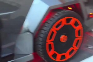 这么酷炫？来看看三球的特斯拉电动赛博越野旅行车~